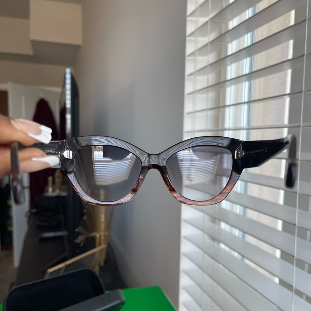 Balenciaga Sunglasses - Picture 2 of 4